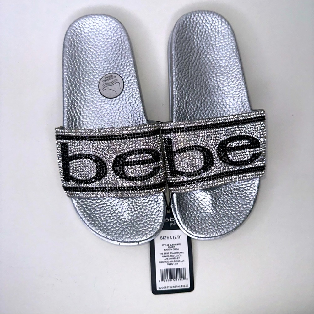 Bebe Girls Silver Rhinestone Slide Sandals 
Size L (2/3 Youth)